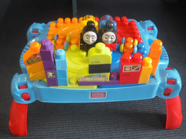 Mega bloks train table