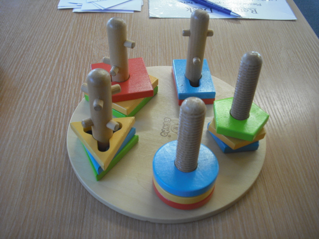 Shape sort board